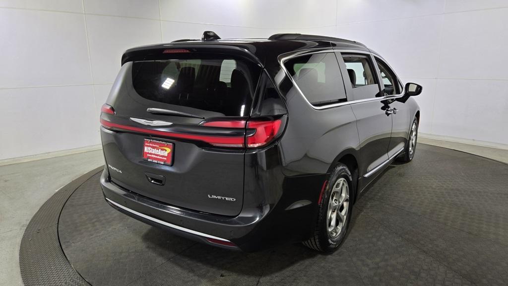 used 2023 Chrysler Pacifica car, priced at $21,914
