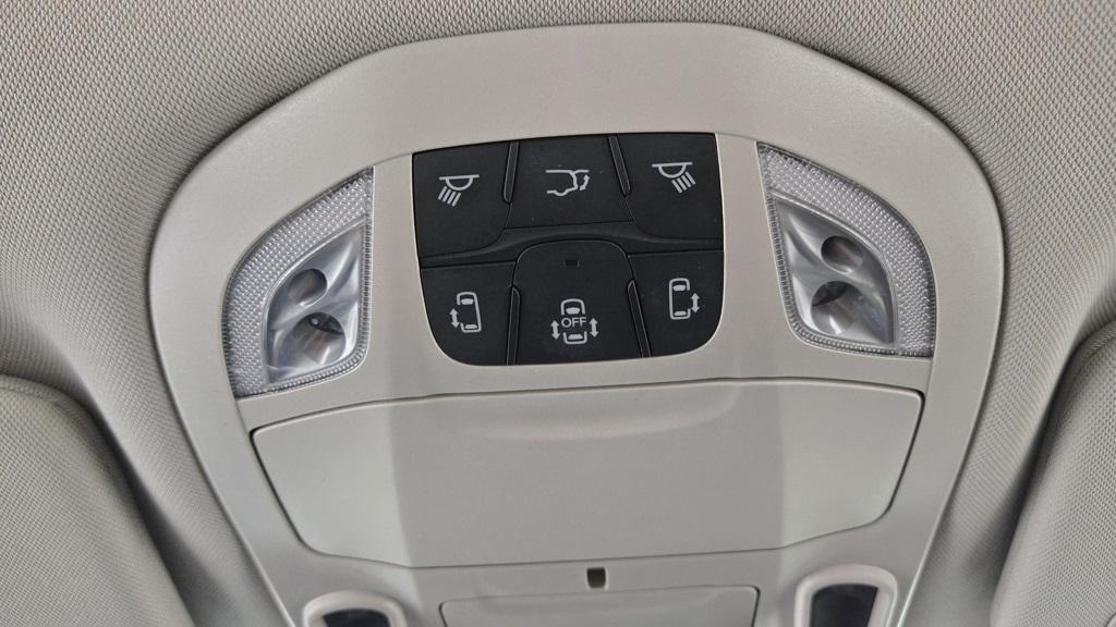 used 2023 Chrysler Pacifica car, priced at $21,914