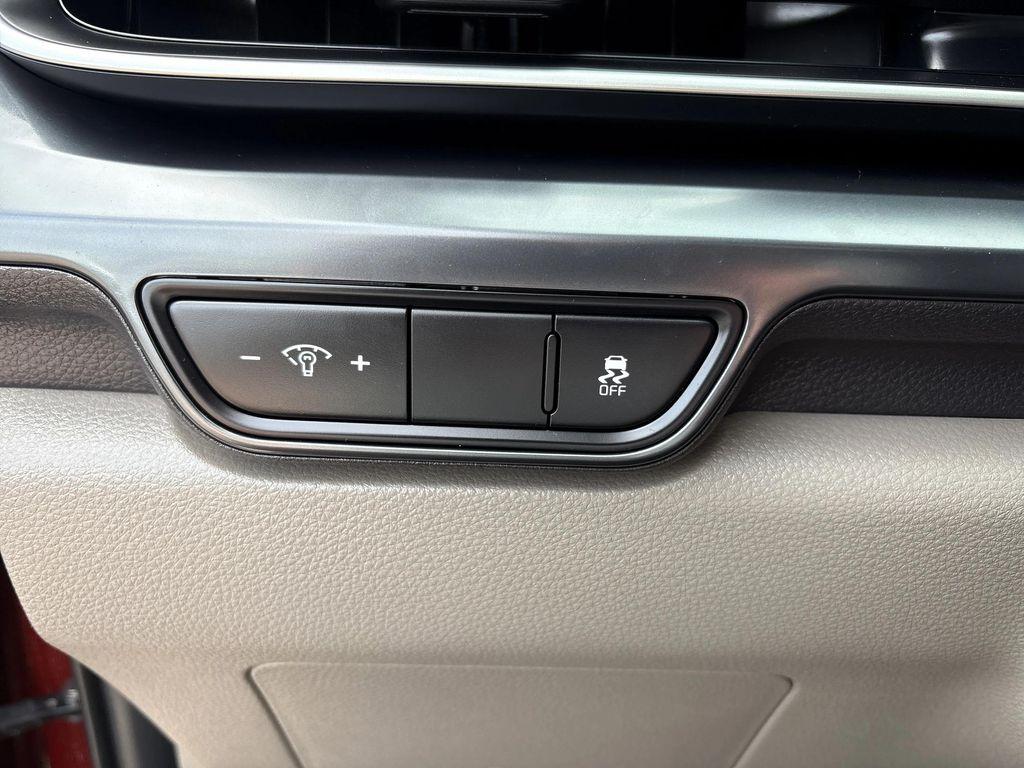 used 2025 Kia Carnival car, priced at $37,994