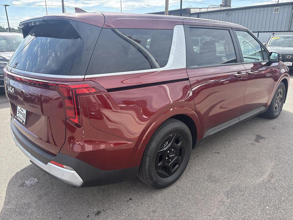 used 2025 Kia Carnival car, priced at $37,994