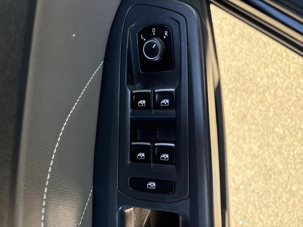 used 2021 Volkswagen Atlas car, priced at $24,697