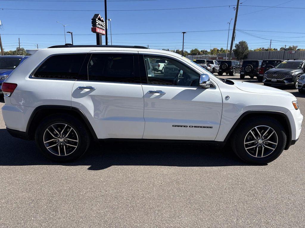 used 2017 Jeep Grand Cherokee car, priced at $17,999