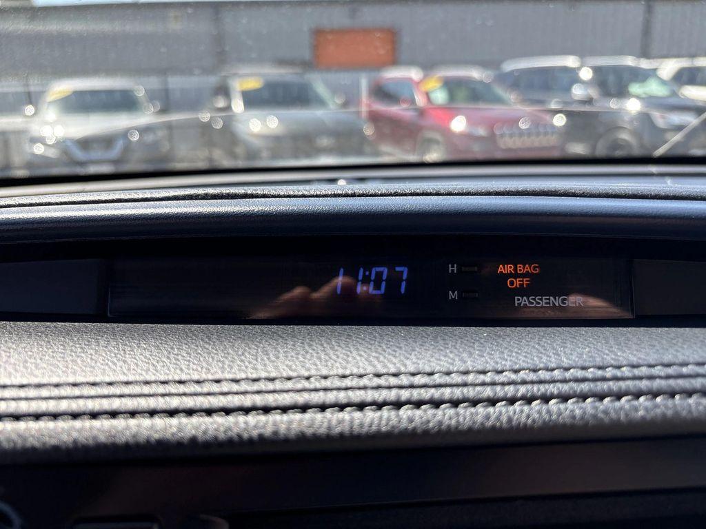 used 2018 Toyota Highlander car, priced at $21,699