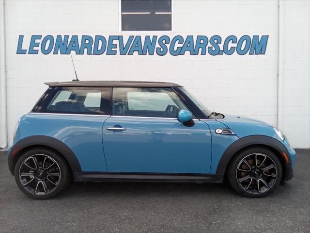 used 2013 MINI Hardtop car, priced at $10,990