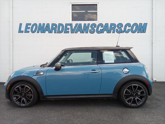 used 2013 MINI Hardtop car, priced at $10,990