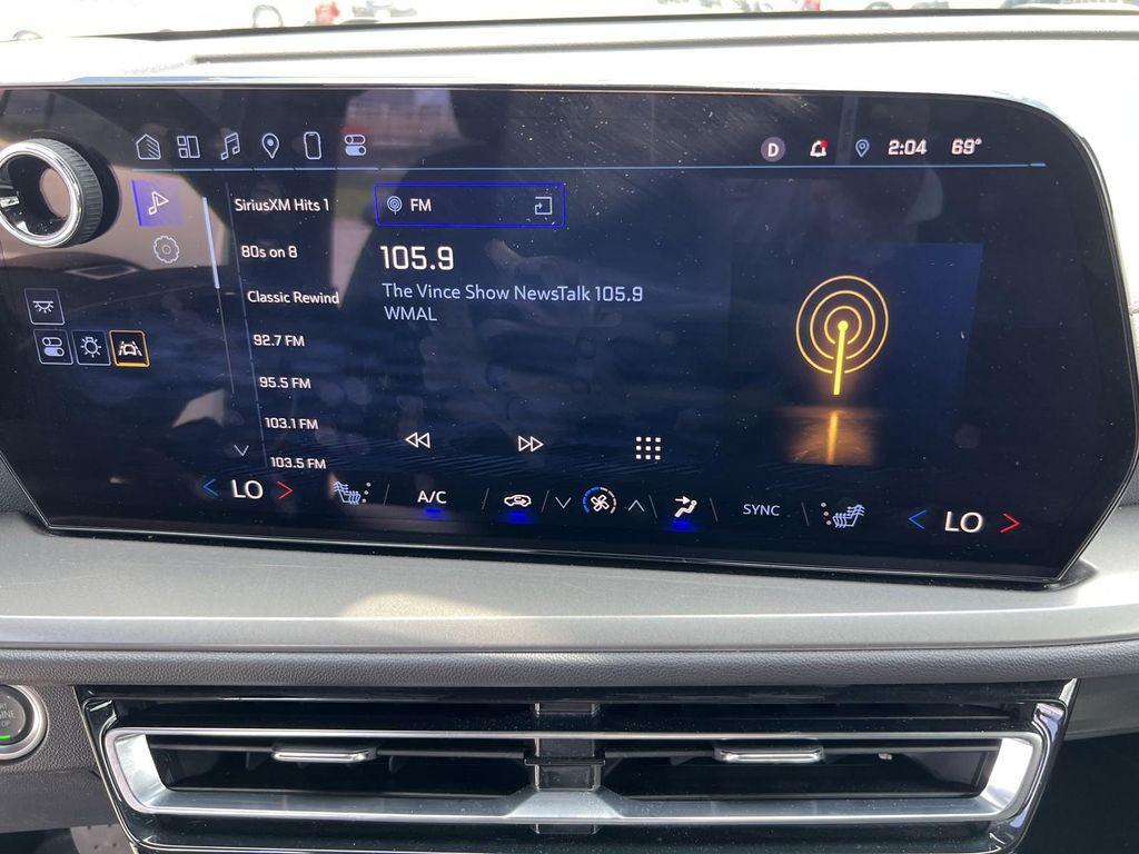 used 2025 Chevrolet Traverse car, priced at $34,877