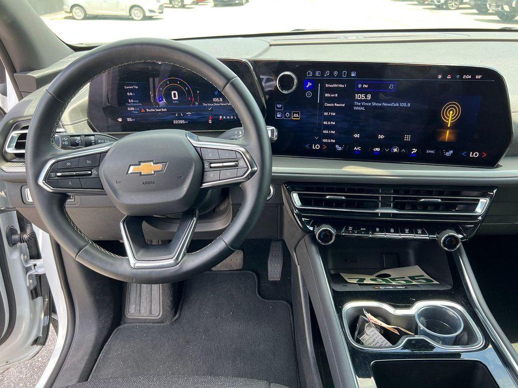 used 2025 Chevrolet Traverse car, priced at $34,877