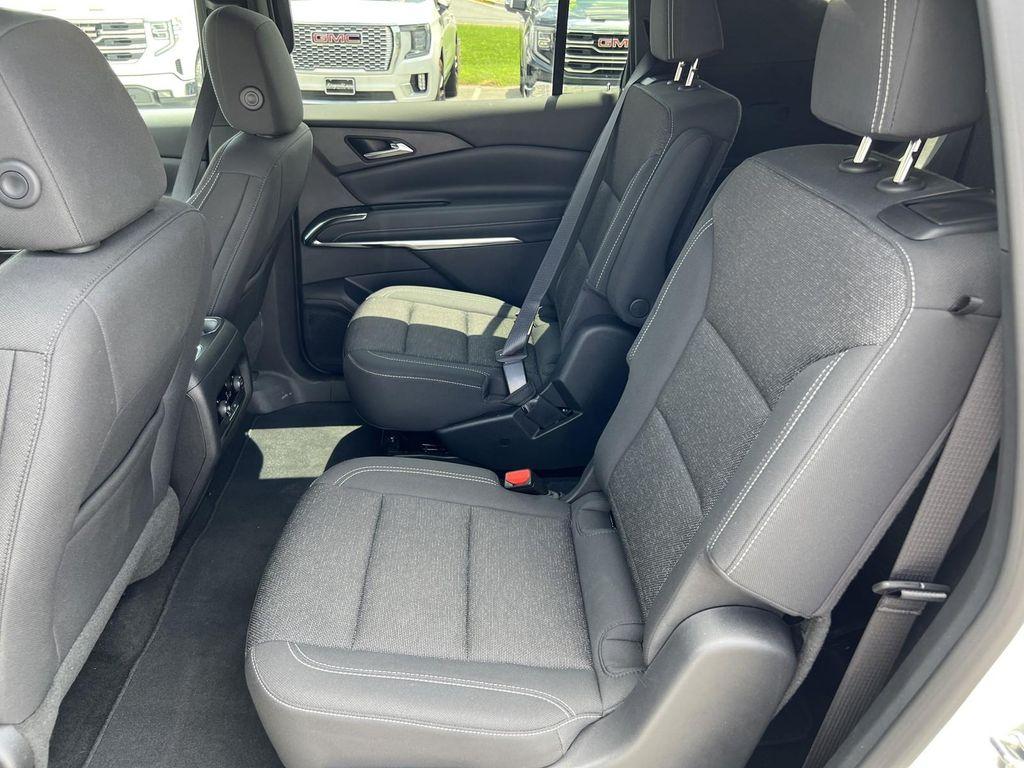 used 2025 Chevrolet Traverse car, priced at $34,877