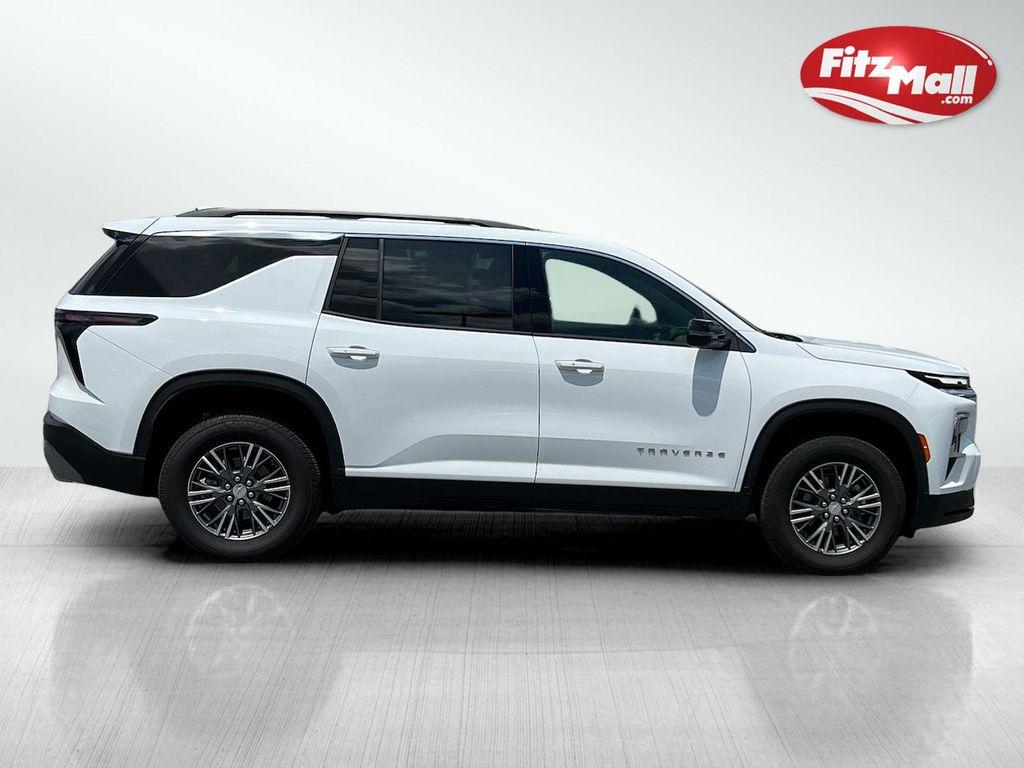 used 2025 Chevrolet Traverse car, priced at $34,877