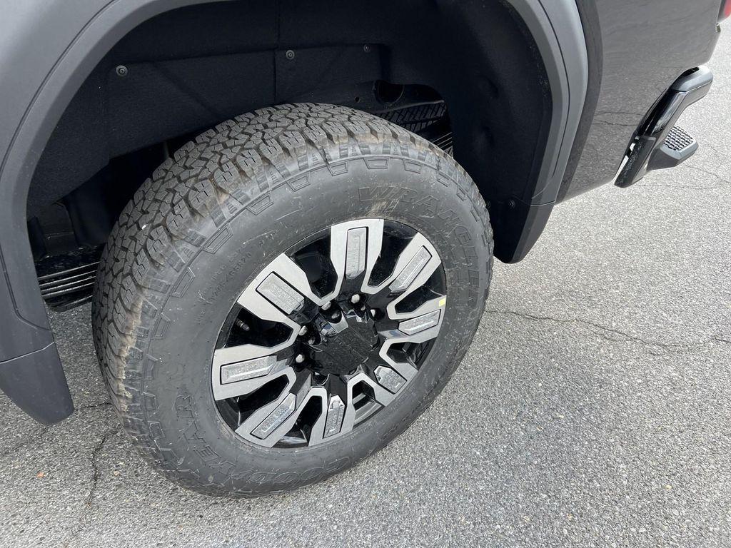 new 2025 GMC Sierra 2500 car, priced at $82,556