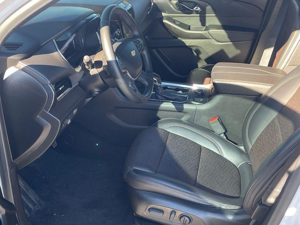 used 2023 Chevrolet Traverse car, priced at $39,977