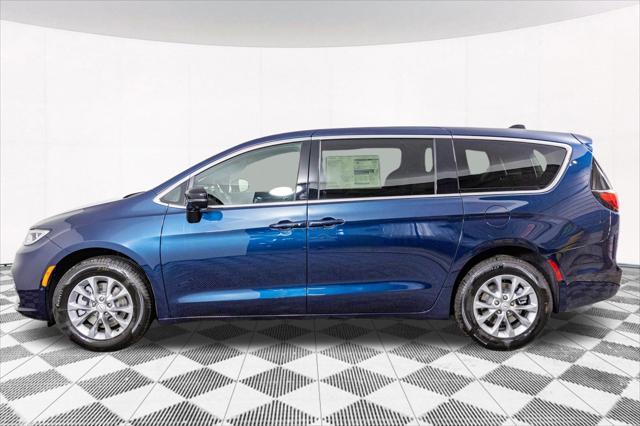 new 2025 Chrysler Pacifica car, priced at $44,748