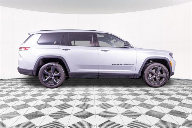 new 2024 Jeep Grand Cherokee L car, priced at $45,750