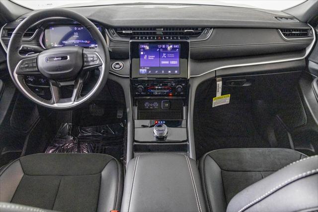 new 2025 Jeep Grand Cherokee car, priced at $41,351