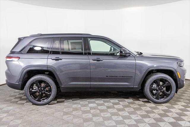 new 2025 Jeep Grand Cherokee car, priced at $41,351