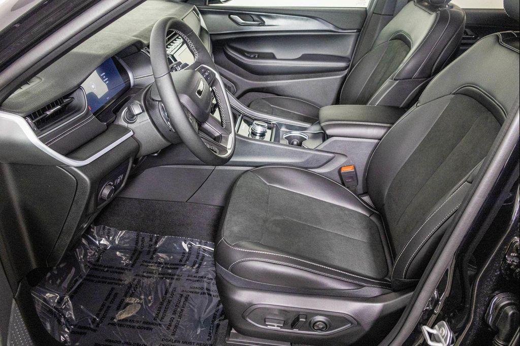 new 2025 Jeep Grand Cherokee L car, priced at $42,169