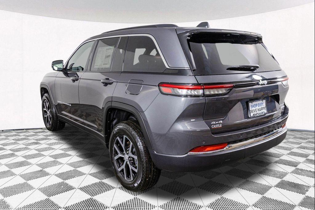 new 2025 Jeep Grand Cherokee car, priced at $43,256