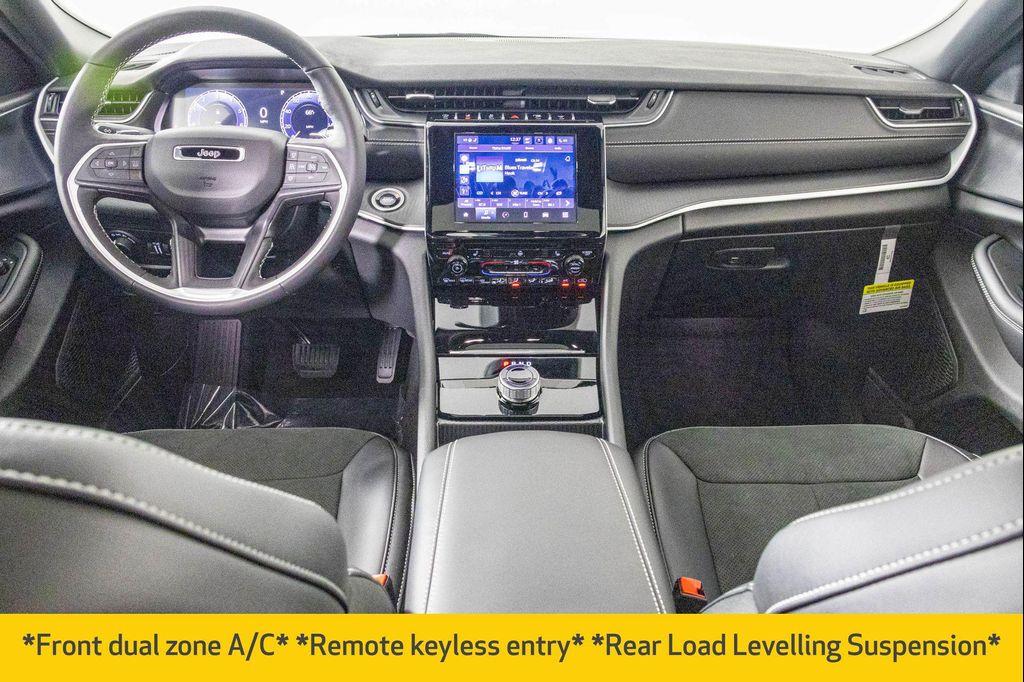 new 2025 Jeep Grand Cherokee car, priced at $41,355