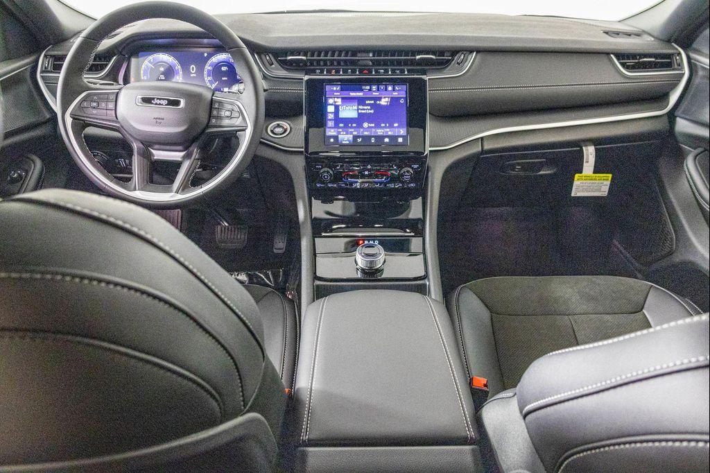new 2025 Jeep Grand Cherokee L car, priced at $43,649