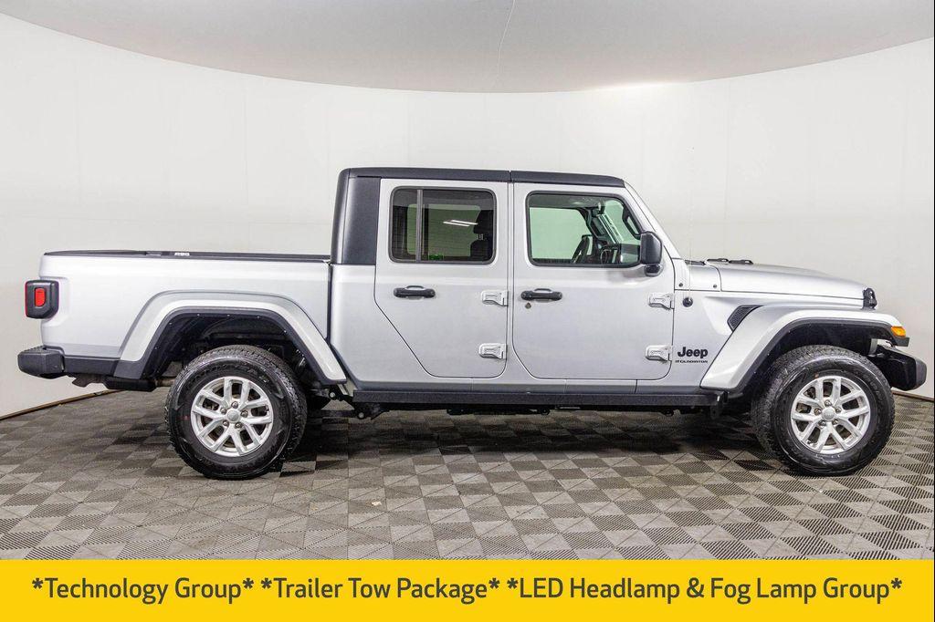 used 2023 Jeep Gladiator car, priced at $41,777