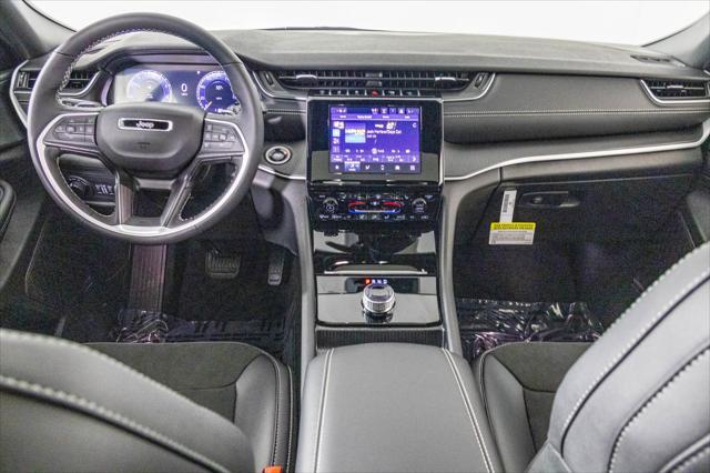new 2025 Jeep Grand Cherokee car, priced at $40,808