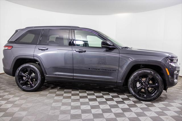 new 2025 Jeep Grand Cherokee car, priced at $49,228