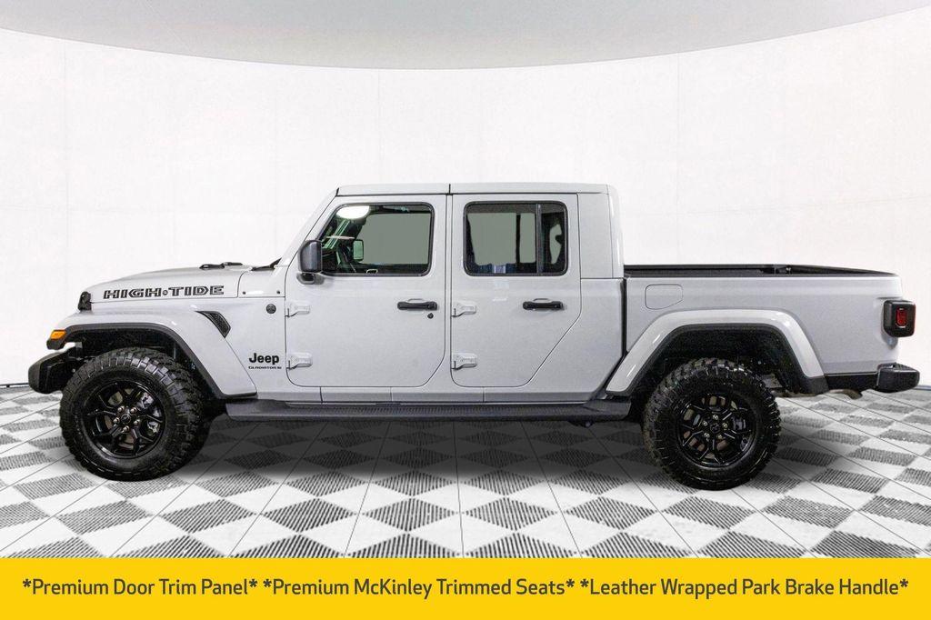 new 2025 Jeep Gladiator car, priced at $41,629