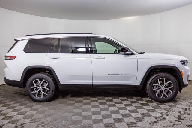 new 2025 Jeep Grand Cherokee L car, priced at $42,894