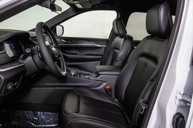 new 2025 Jeep Grand Cherokee L car, priced at $42,894