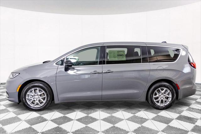 new 2025 Chrysler Pacifica car, priced at $40,747