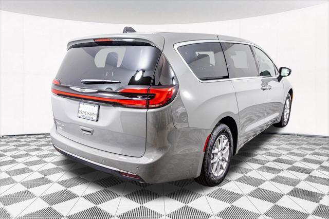 new 2025 Chrysler Pacifica car, priced at $40,747