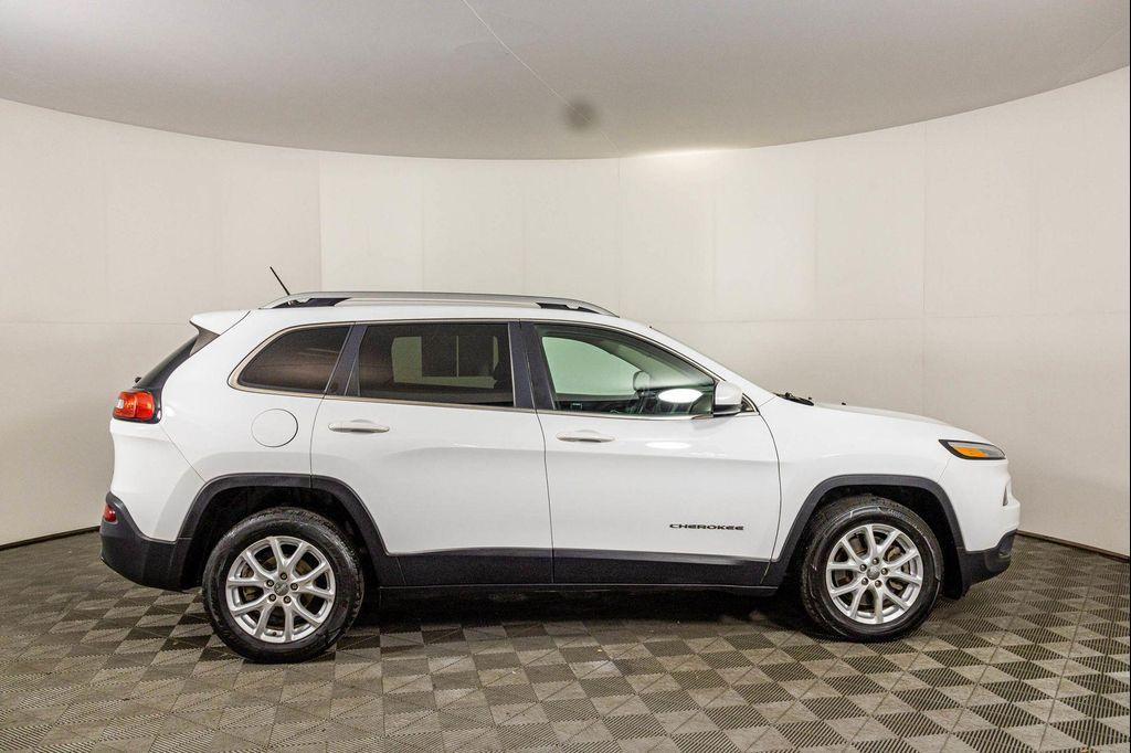 used 2018 Jeep Cherokee car, priced at $11,077