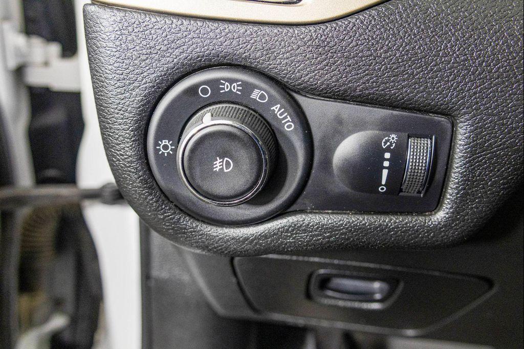 used 2018 Jeep Cherokee car, priced at $11,077