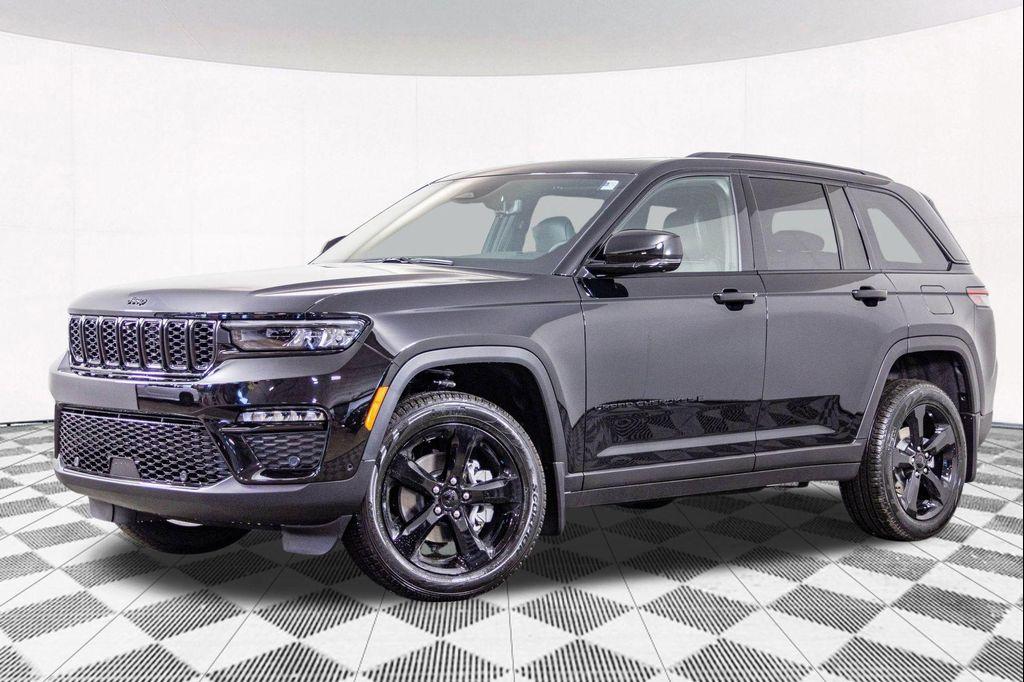 new 2025 Jeep Grand Cherokee car, priced at $48,850
