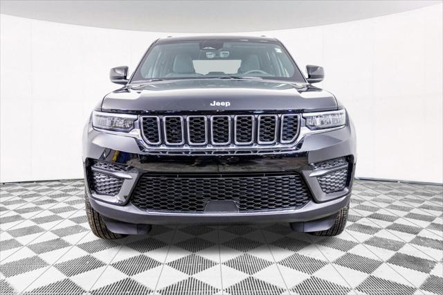 new 2025 Jeep Grand Cherokee car, priced at $38,583