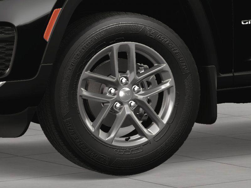 new 2025 Jeep Grand Cherokee car, priced at $39,249