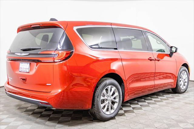 new 2024 Chrysler Pacifica car, priced at $40,219