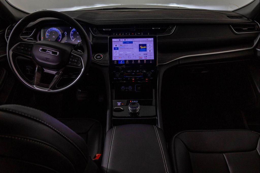 new 2025 Jeep Grand Cherokee car, priced at $50,926