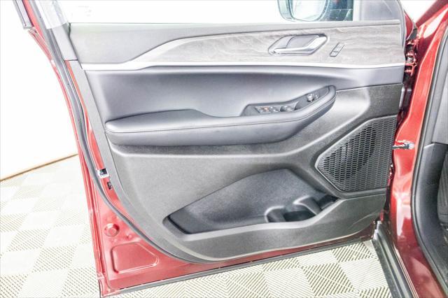 new 2025 Jeep Grand Cherokee car, priced at $49,791