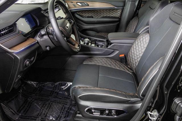 new 2025 Jeep Grand Cherokee car, priced at $58,475