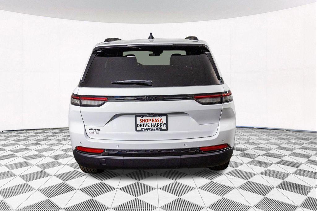 new 2025 Jeep Grand Cherokee car, priced at $39,236