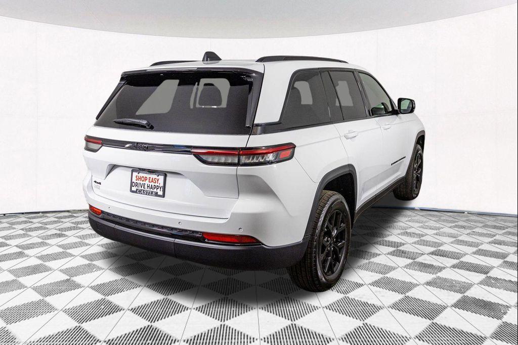 new 2025 Jeep Grand Cherokee car, priced at $39,236