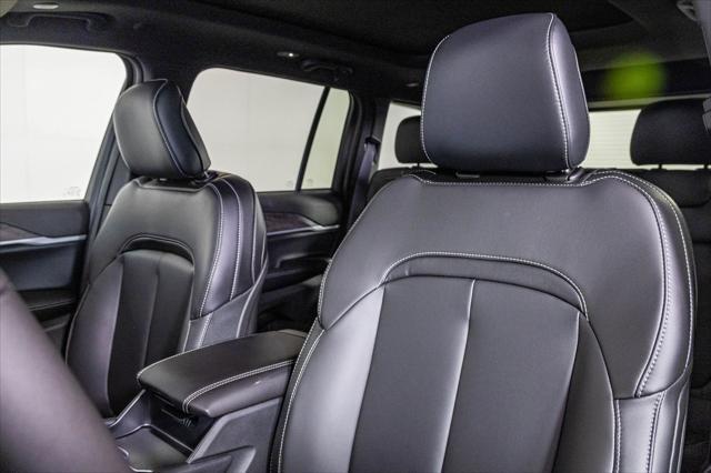 new 2025 Jeep Grand Cherokee car, priced at $45,871