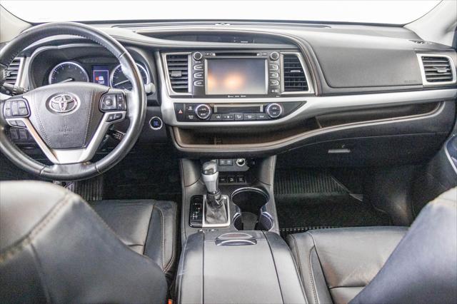 used 2018 Toyota Highlander car, priced at $24,577