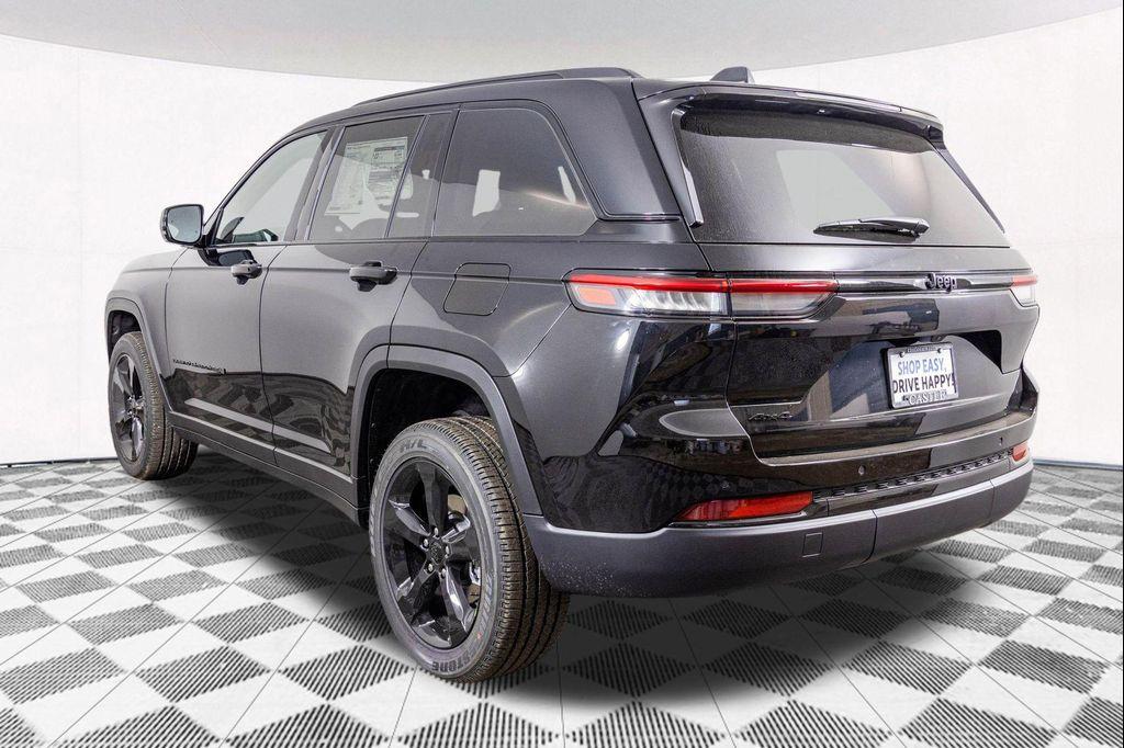 new 2025 Jeep Grand Cherokee car, priced at $42,314