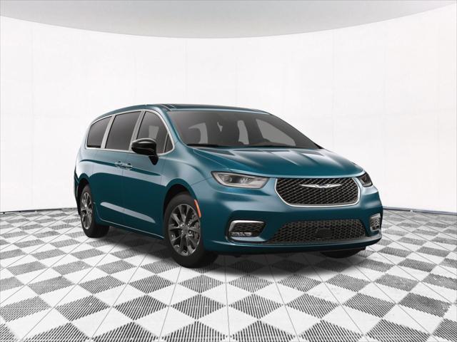 new 2025 Chrysler Pacifica car, priced at $44,347