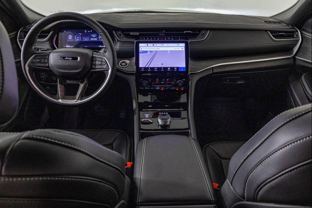 new 2025 Jeep Grand Cherokee L car, priced at $52,142