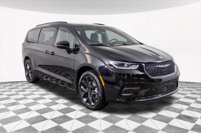 new 2025 Chrysler Pacifica car, priced at $49,685