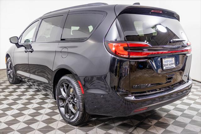 new 2025 Chrysler Pacifica car, priced at $48,685