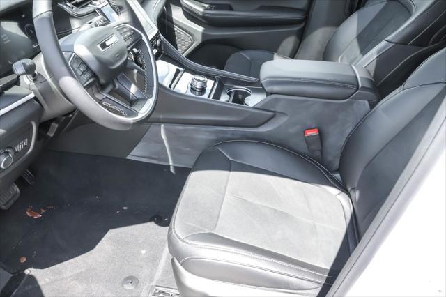 new 2025 Jeep Grand Cherokee L car, priced at $40,422